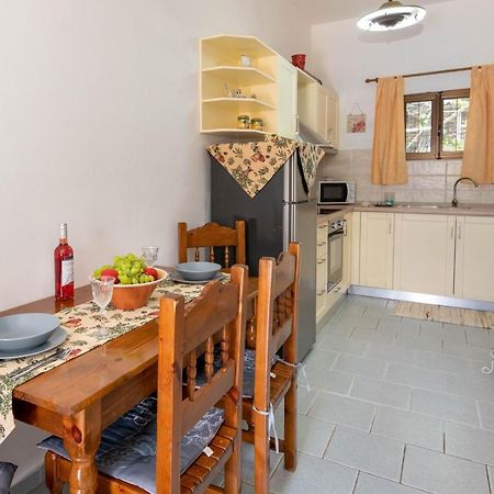 Voula Apartments Ґайос Екстер'єр фото