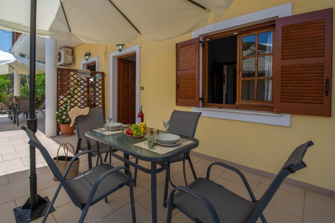 Voula Apartments Ґайос Екстер'єр фото