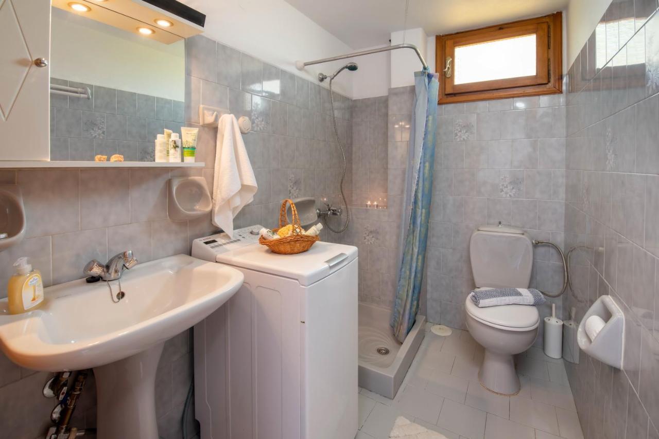 Voula Apartments Ґайос Екстер'єр фото
